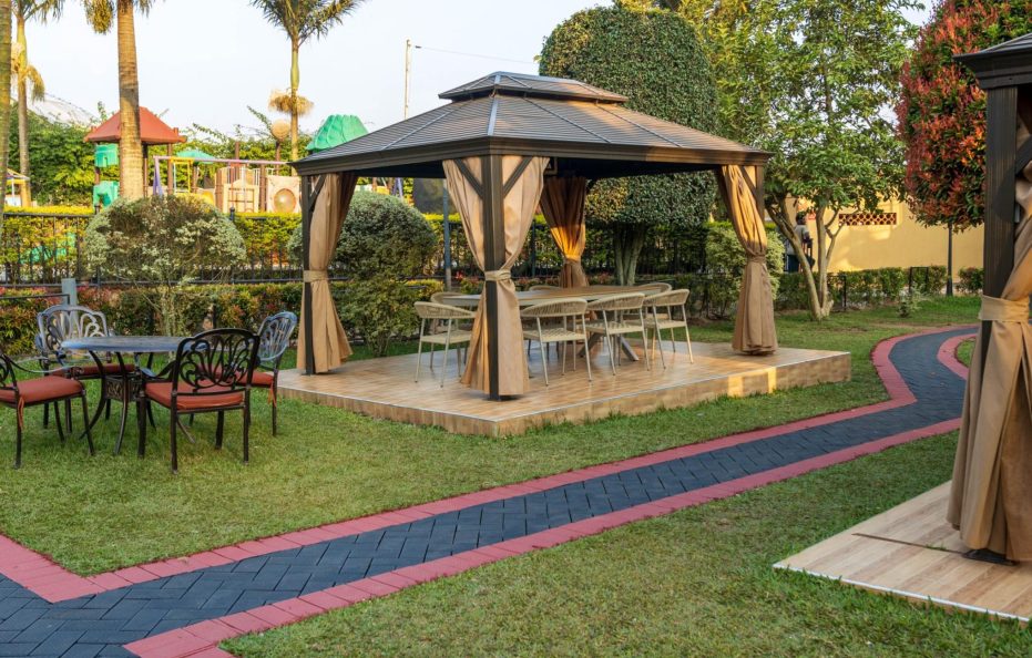 Nican Resort Hotel